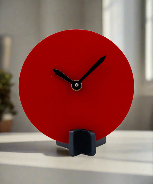 Round small Table clock - Red